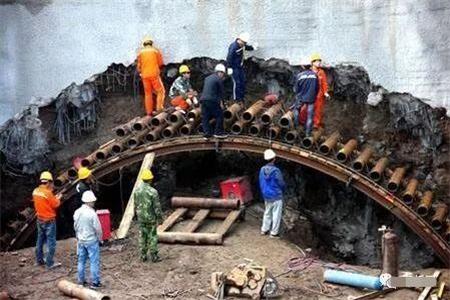 泉州隧道钢花管支护案例